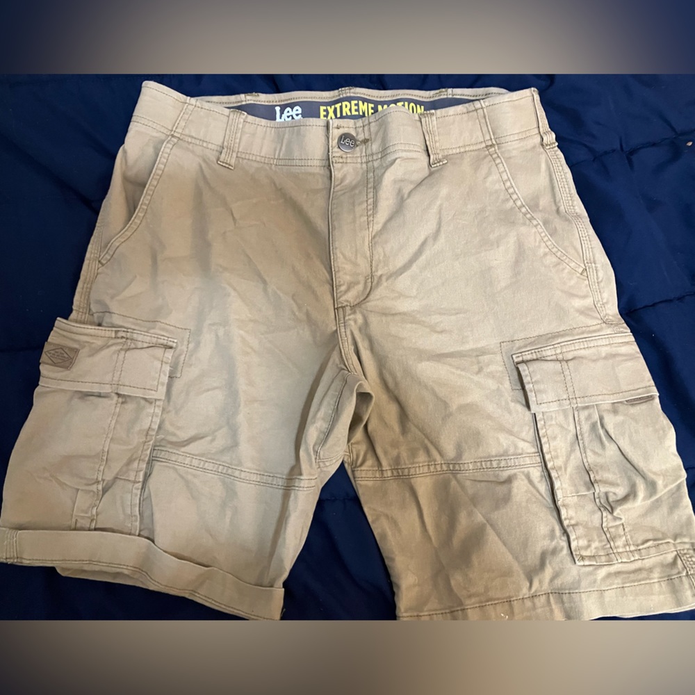 Men’s Lee Khaki Shorts